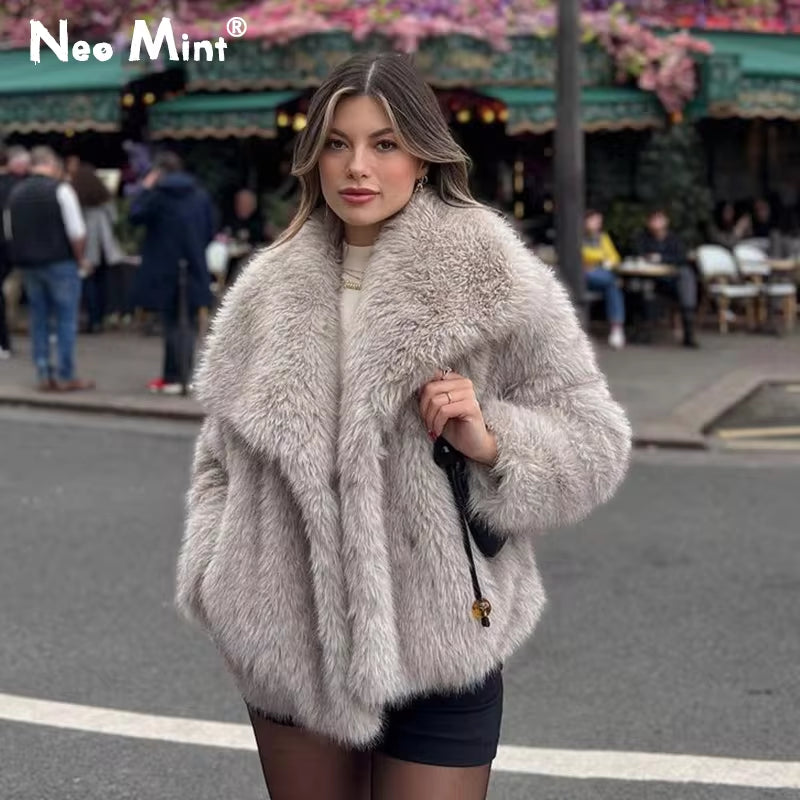 2024 Winter Collection Gradient Faux Fur Coat for Women with Luxurious Big Fur Collar