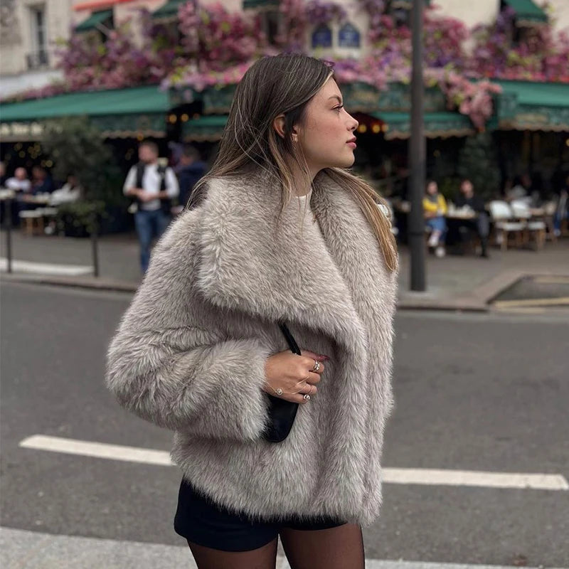 2024 Winter Collection Gradient Faux Fur Coat for Women with Luxurious Big Fur Collar