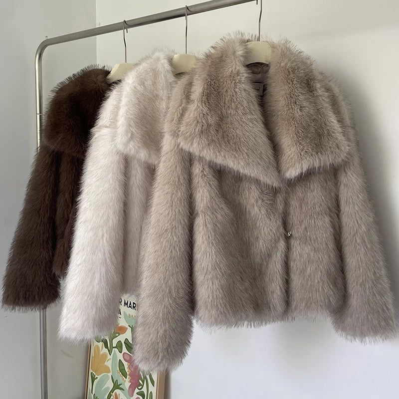 2024 Winter Collection Gradient Faux Fur Coat for Women with Luxurious Big Fur Collar