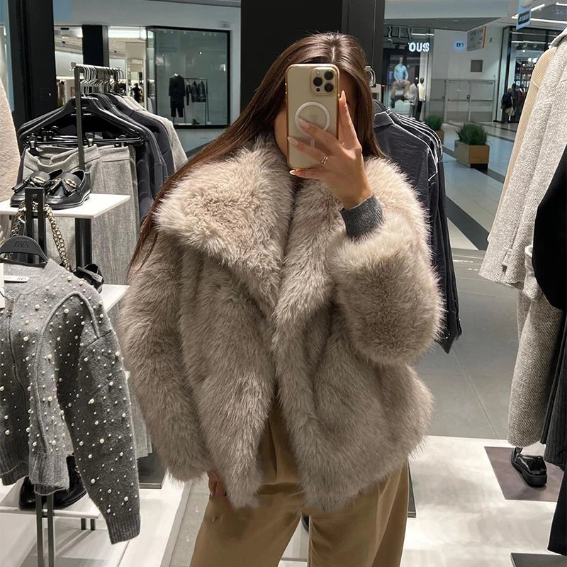 2024 Winter Collection Gradient Faux Fur Coat for Women with Luxurious Big Fur Collar